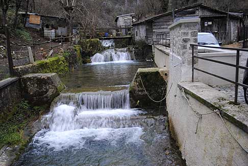 Tagliacozzo - Tagliacozzo le Cascatelle del fiume Imele nella pronvicia dell´Aquila in Abruzzo width=